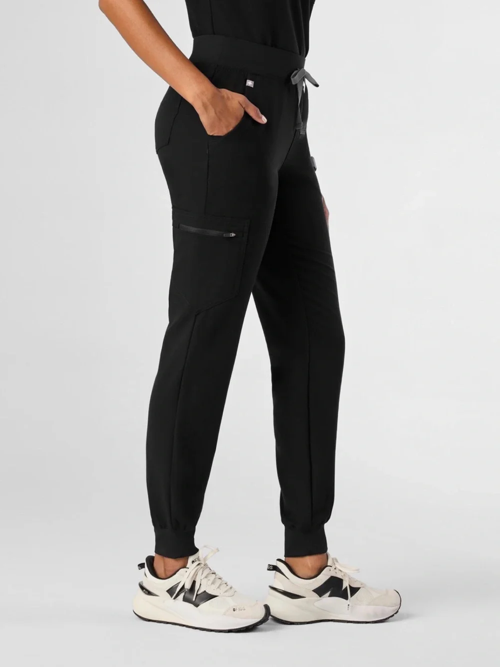 FIGS Women’s Scrub Set - Black - Catarina Top - M & Zamora Jogger Pants - M Reg - Picture 14 of 15